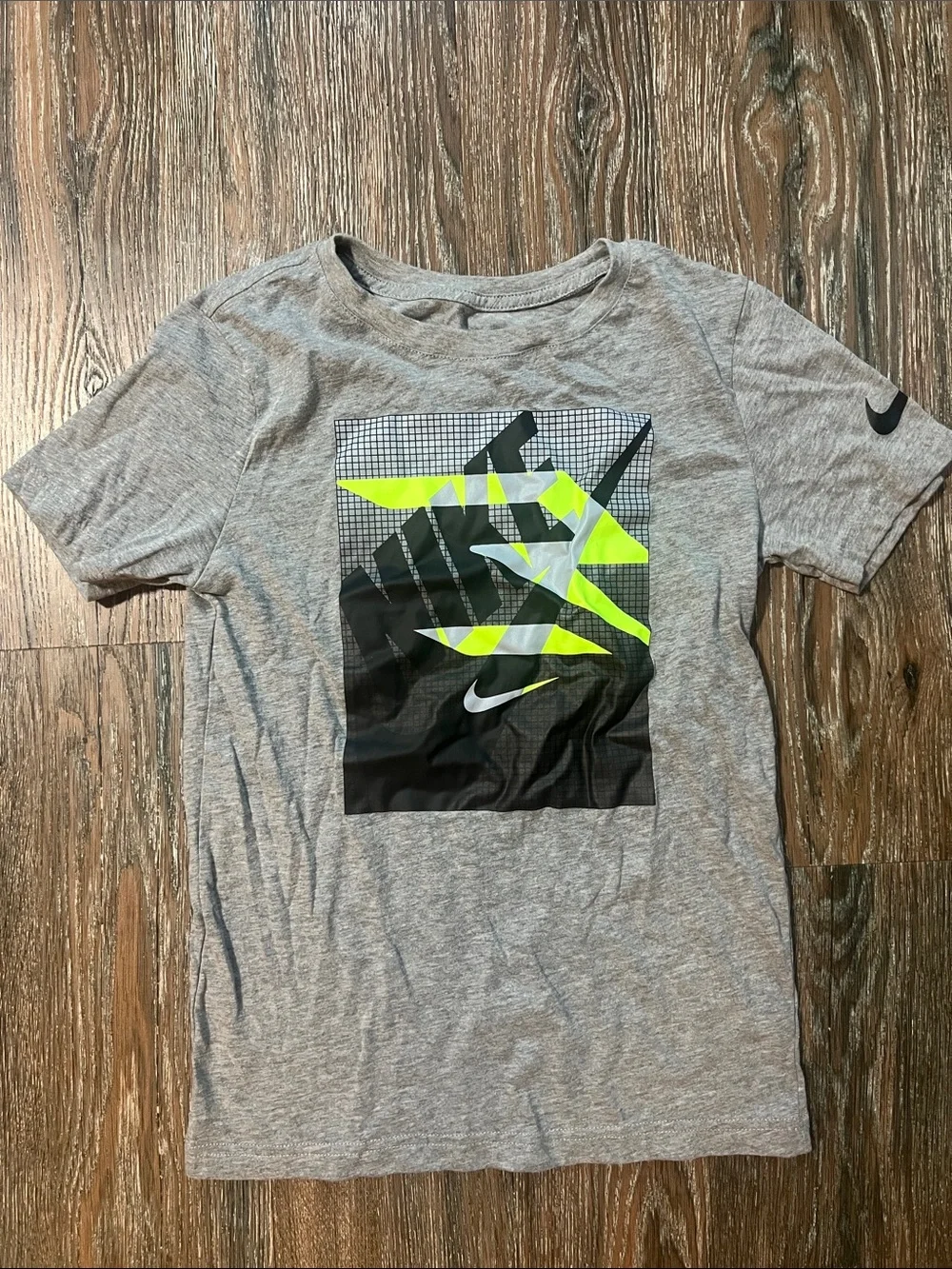 Nike Boys Gray Medium T Shirt Bundle